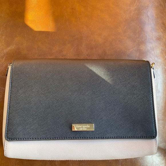 Kate Spade crossbody envelope bag - Picture 1 of 3